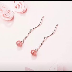 Silver quartz earrings